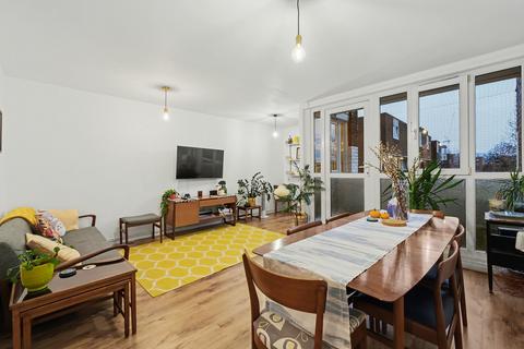 3 bedroom flat to rent, Sambrook House, Hotspur Street, London SE11