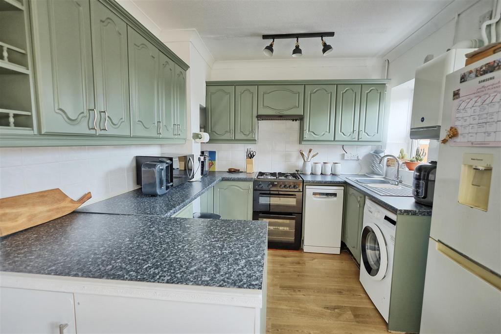 Kitchen dining room