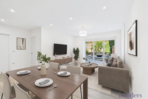 undefined, Holloway Hill, Lyne, Chertsey, Surrey, KT16
