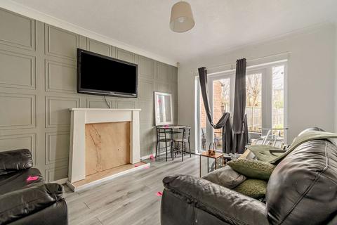 3 bedroom semi-detached house for sale, West Crescent, Beeston, Nottingham, NG9