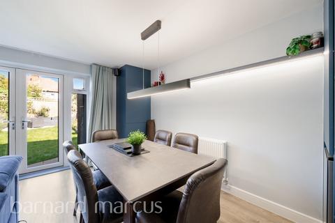 undefined, Tala Close, Surbiton