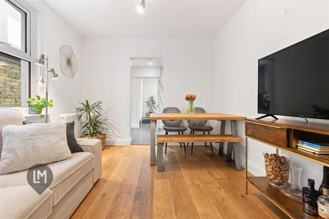 2 bedroom flat for sale, Merton Road, London