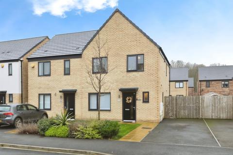 3 bedroom semi-detached house for sale, Swan Road, Lakeside, Doncaster