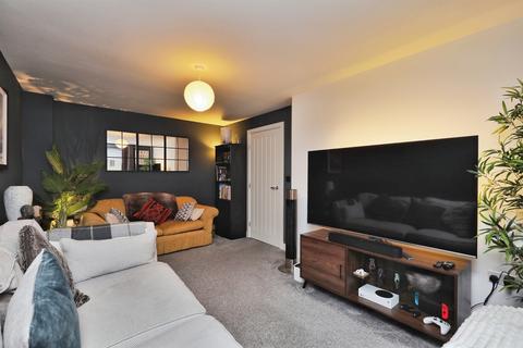 3 bedroom semi-detached house for sale, Swan Road, Lakeside, Doncaster