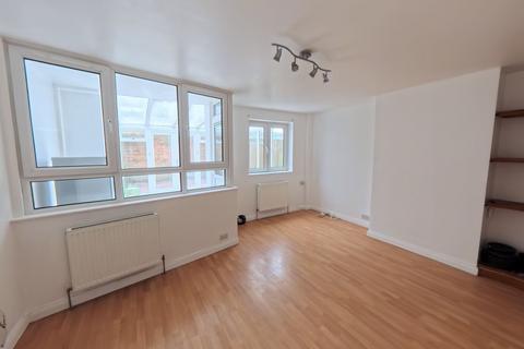 3 bedroom maisonette for sale, Kender Street, London SE14