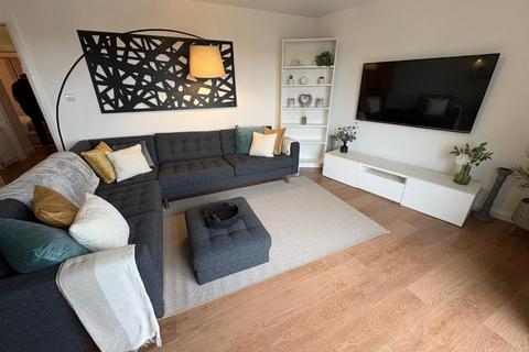 2 bedroom flat to rent, Rubislaw Square, West End, Aberdeen, AB15
