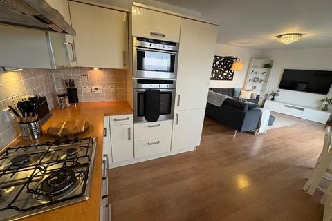 2 bedroom flat to rent, Rubislaw Square, West End, Aberdeen, AB15