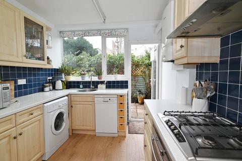 2 bedroom maisonette for sale, Belvedere Close, Teddington TW11
