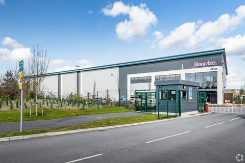 Distribution warehouse to rent, Radway Green Rd Crewe CW2 5PG
