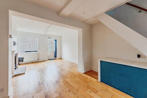 3 bedroom end of terrace house for sale, Hollis Row, Redhill