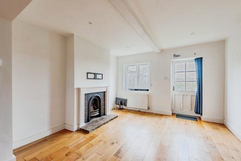 3 bedroom end of terrace house for sale, Hollis Row, Redhill