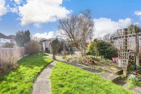 3 bedroom end of terrace house for sale, Plains Avenue, Maidstone ME15