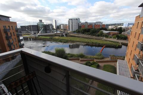 2 bedroom flat for sale, Merchants Quay, East Street