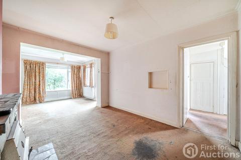 3 bedroom detached house for sale, Petersham Avenue, West Byfleet KT14
