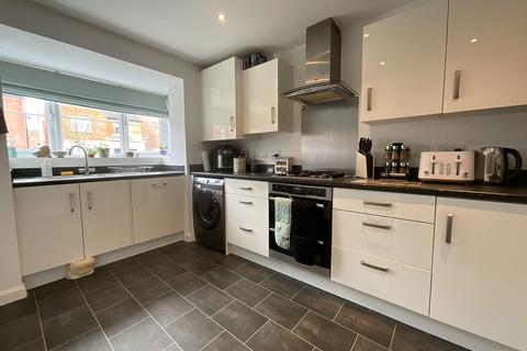 4 bedroom end of terrace house for sale, Angell Drive, Market Harborough LE16