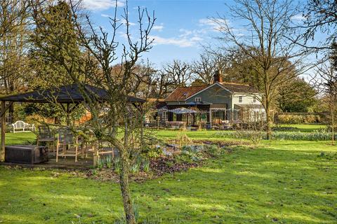 4 bedroom detached house for sale, Newton Road, Hainford, Norwich, Norfolk, NR10