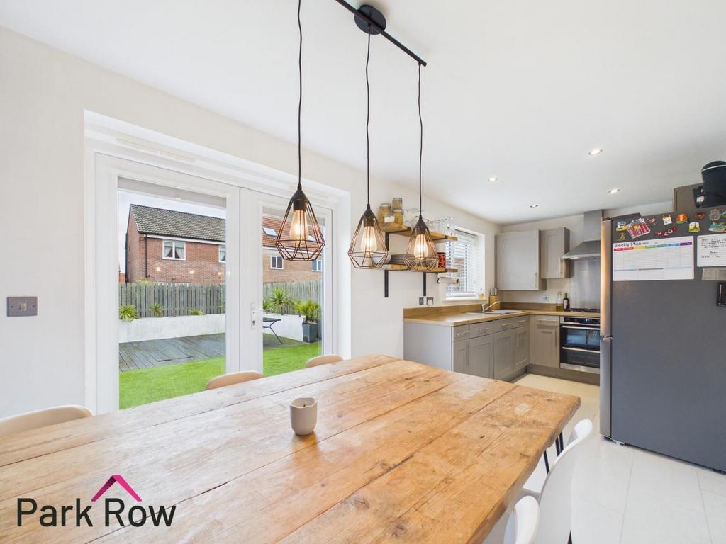 Kitchen / dining room