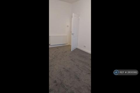 3 bedroom flat to rent, Hillington, Glasgow, G52