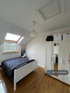 2 bedroom maisonette to rent, Trafalgar Avenue, London, SE15