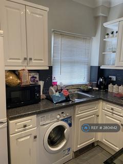 2 bedroom maisonette to rent, Trafalgar Avenue, London, SE15
