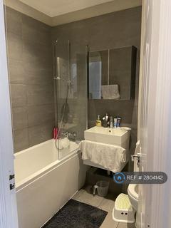 2 bedroom maisonette to rent, Trafalgar Avenue, London, SE15