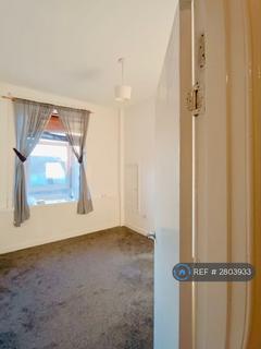 2 bedroom flat to rent, Hillfoot St, Glasgow, G31