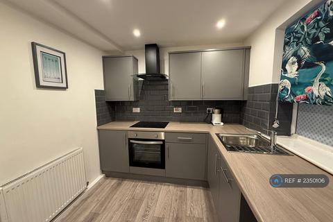 2 bedroom semi-detached house to rent, Whitegate Drive, Blackpool, FY3