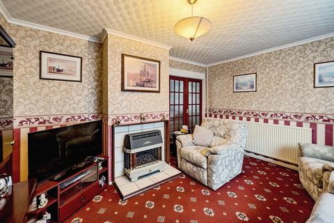 3 bedroom semi-detached house for sale, Birch Court, Aylesbury