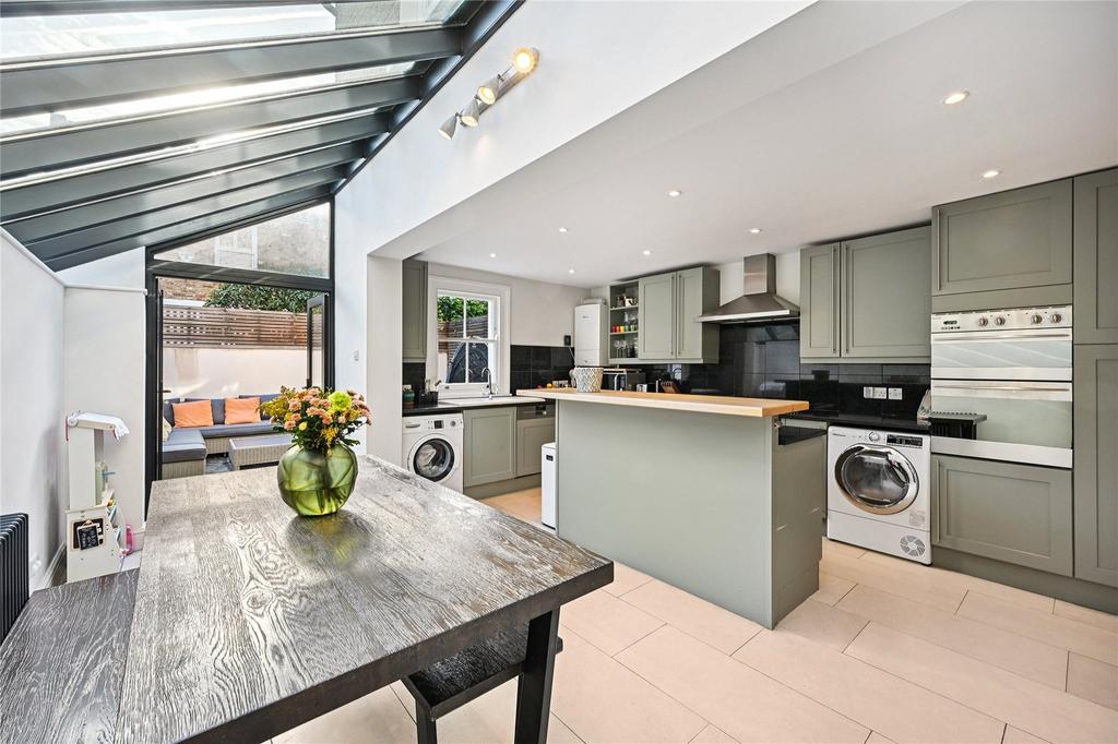 Kitchen/Dining