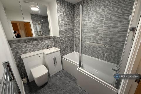 2 bedroom flat to rent, Lakeside Boulevard, Doncaster, DN4