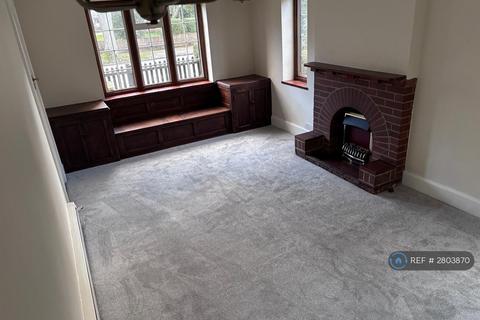 4 bedroom detached house to rent, Exeforde Avenue, Ashford, TW15