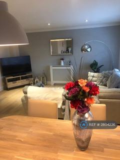 2 bedroom flat to rent, Middlefields, Croydon, CR0