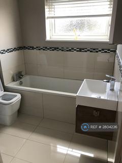 2 bedroom flat to rent, Middlefields, Croydon, CR0