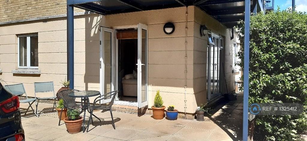 Terrace & Side Patio