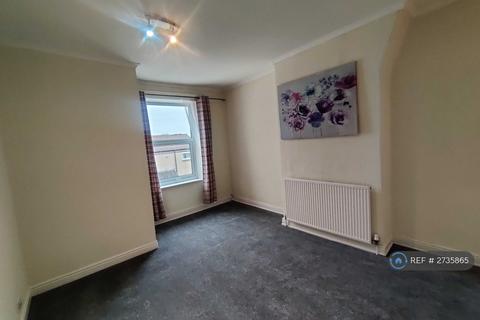 2 bedroom terraced house to rent, Park Road, Barnsley, S70