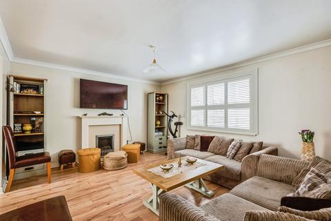 3 bedroom detached house for sale, Magnolia Way, Carterton