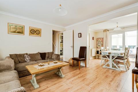 3 bedroom detached house for sale, Magnolia Way, Carterton