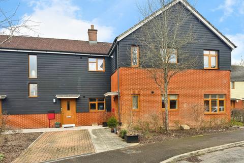 2 bedroom maisonette for sale, Whitmore Way, Horley