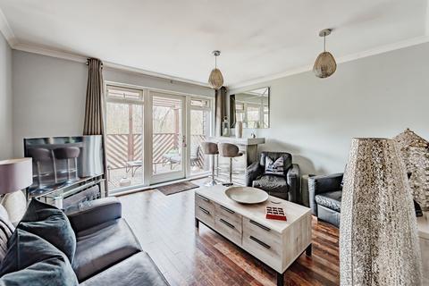 2 bedroom maisonette for sale, Whitmore Way, Horley