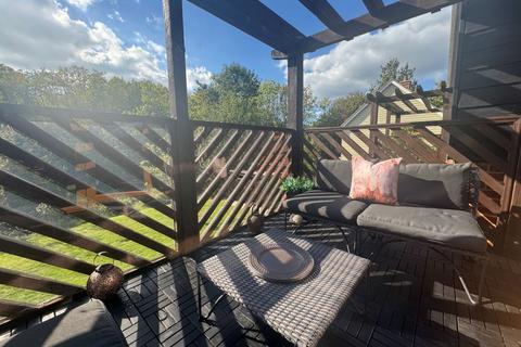 2 bedroom maisonette for sale, Whitmore Way, Horley