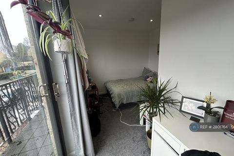 6 bedroom detached house to rent, Langdon Road, Bath, BA2