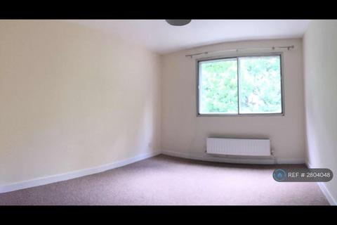 2 bedroom flat to rent, Apsley Court, Sutton, SM2