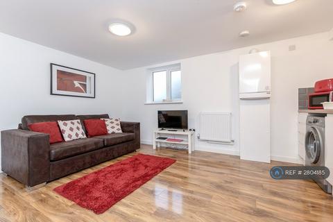 1 bedroom flat to rent, Royal Lane, West Drayton, UB7