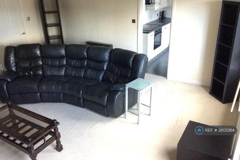 2 bedroom flat to rent, Holburn St, Aberdeen, AB10