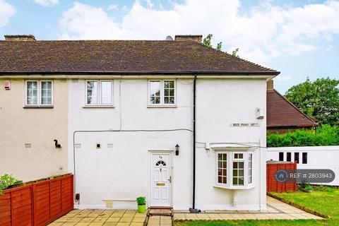 1 bedroom in a house share to rent, Red Post Hill, London, SE24