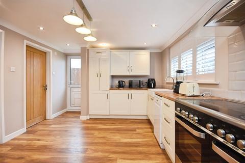 1 bedroom end of terrace house for sale, Macon Way, Upminster