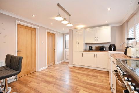 1 bedroom end of terrace house for sale, Macon Way, Upminster