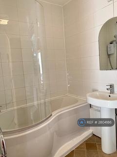 1 bedroom flat to rent, High Street Colliers Wood, London, SW19