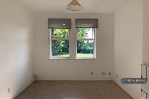 1 bedroom flat to rent, High Street Colliers Wood, London, SW19