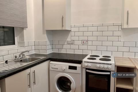 1 bedroom flat to rent, High Street Colliers Wood, London, SW19